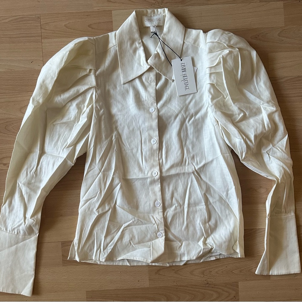 DIVINE HERITAGE CREAM COLLARED PUFFY SHOULDER SLEEVE SHIRT NWT